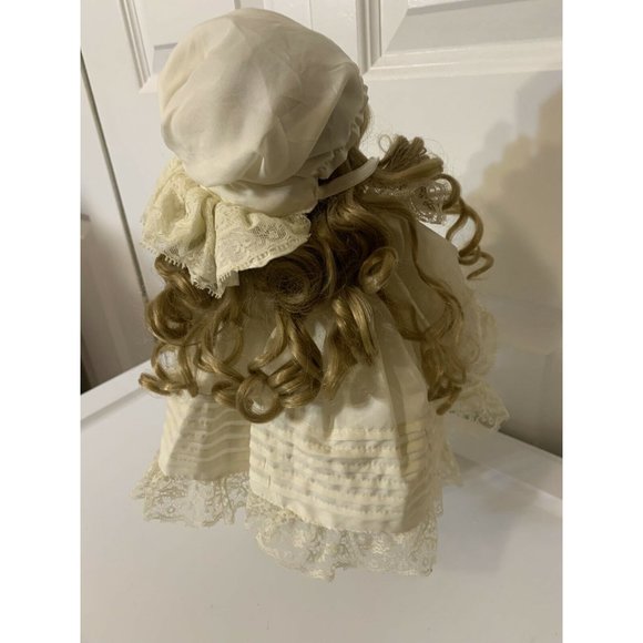 Vintage Musical Porcelain Bradley’s Doll Big Eye Girl 14” - Picture 8 of 11